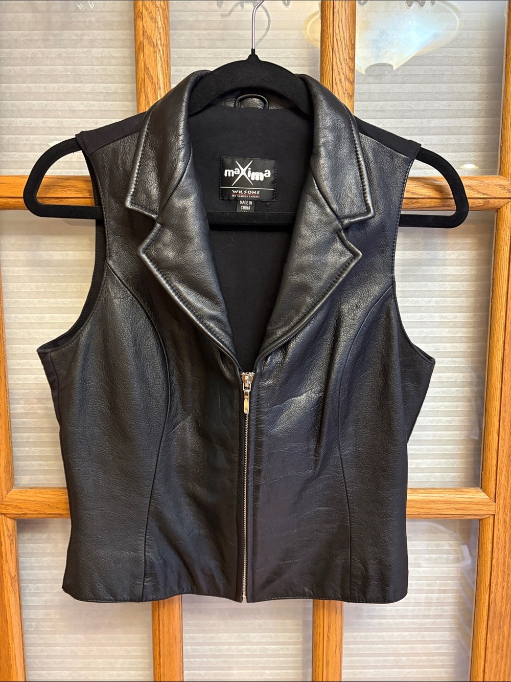 Maxima Black Leather Sleeveless Zip Vest